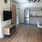 Przystanek דירה *