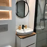 Przystanek דירה *