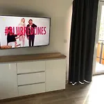 Przystanek דירה *