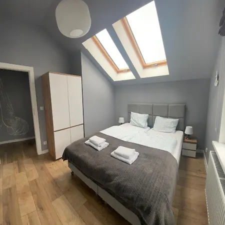 Przystanek דירה קרפאז'